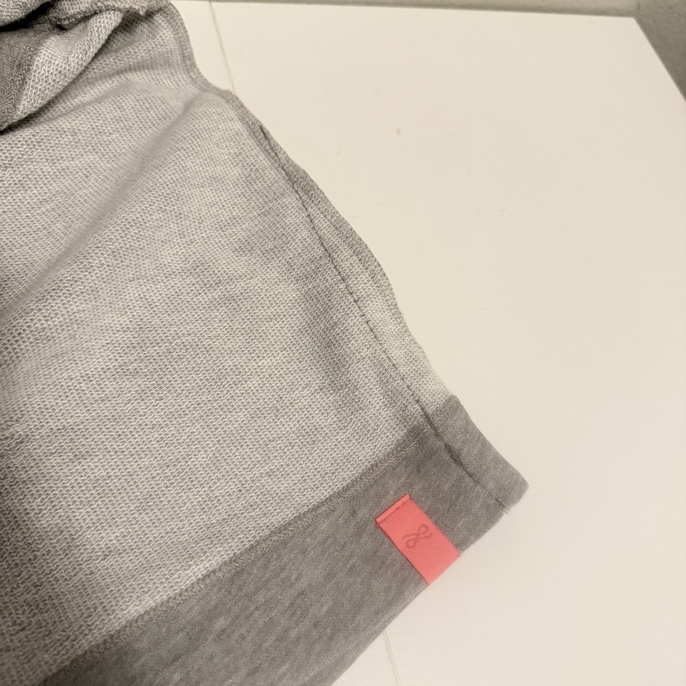 Lusso Atlanta Braves Gray Short Sleeve Sweatshirt Baseball Women's Sz L NWT READ - Picture 14 of 16